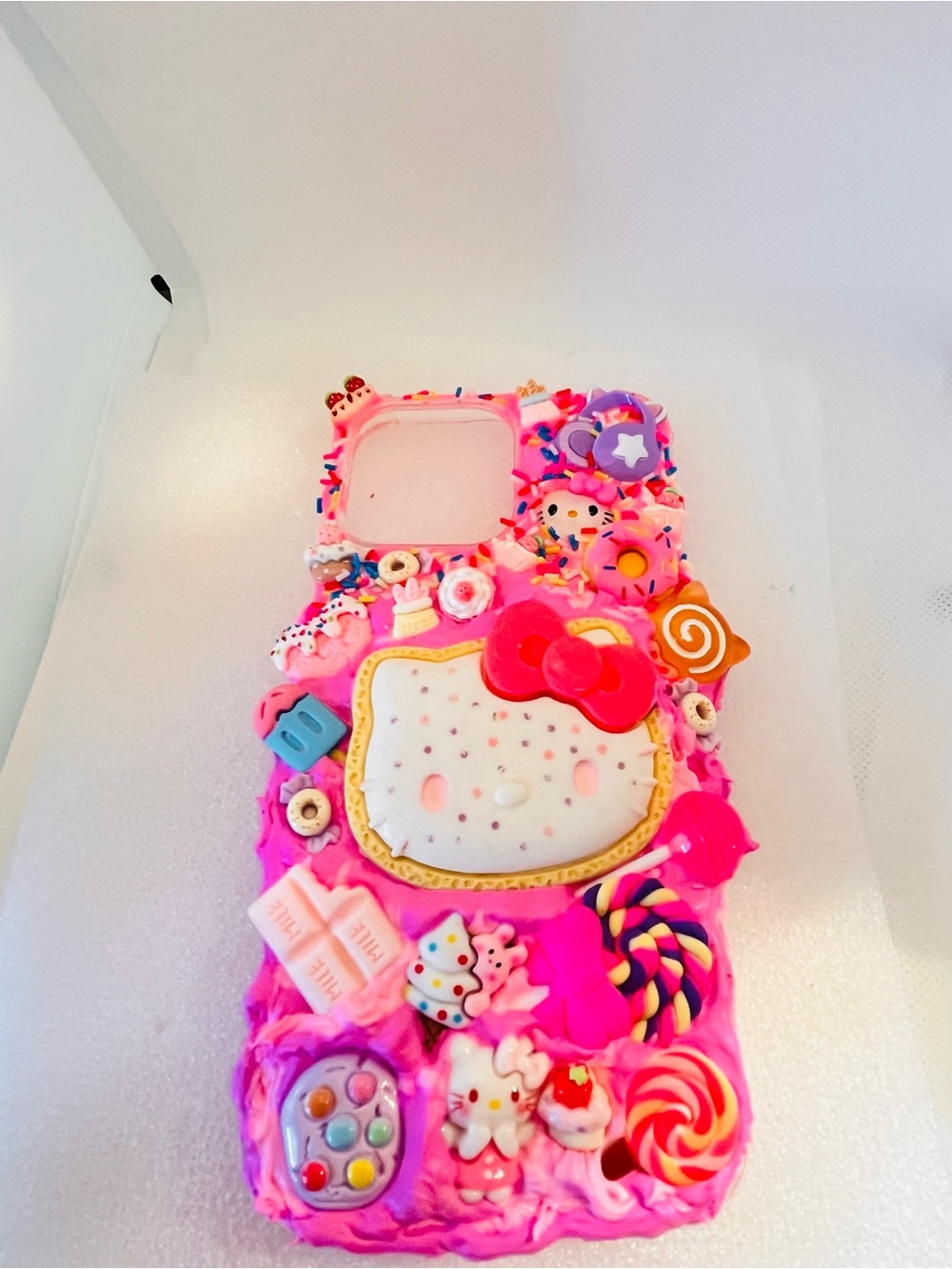 Handmade Hello Kitty Pink Phone Case with Candy Charms for any phone model - Picture 5 of 10